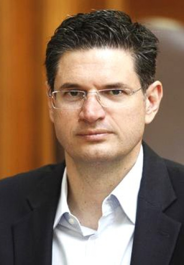 Διονύσης Καλαματιανός: «Αλλαγή πολιτικής για να μειωθούν οι τιμές των καυσίμων»