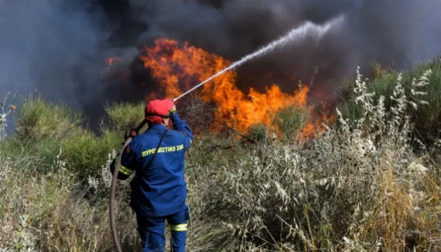 Πάτρα: Φωτιά στην Σαμακιά – Μεγάλη κινητοποίηση της Πυροσβεστικής