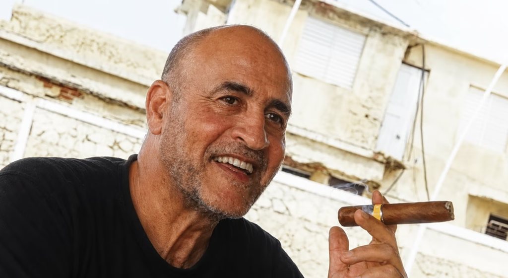 Ο άνθρωπος που στρατολογούσε γυναίκες για τον Τζέφρι Έπσταϊν πέθανε πριν λογοδοτήσει – Η οργή των θυμάτων