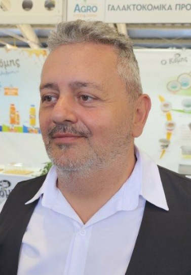 Από “νεκροθάφτης” του ΠΑΣΟΚ… σε επίσημο ζωοδότη της Νέας Δημοκρατίας