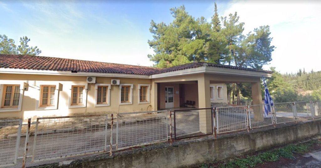 Μεταμεσονύχτια περιπέτεια για 11χρονο στη Νεμέα - Το κλειδωμένο Κέντρο Υγείας και η αγωνία της μητέρας