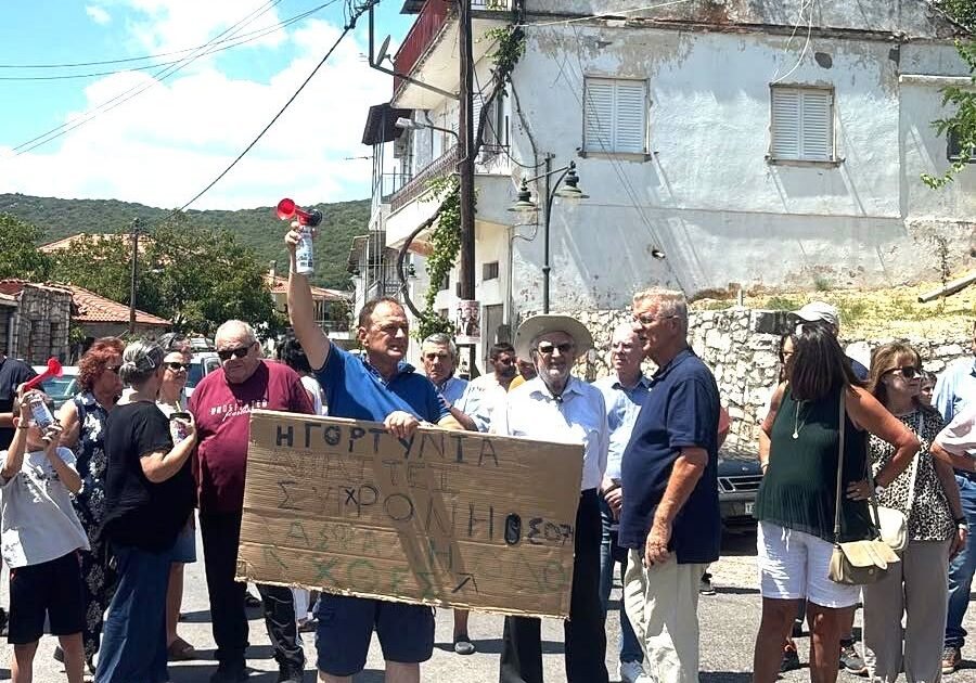 Τρίπολης - Πύργου: «Φωνή βοώντος εν τη ερήμω για τον κλειστό δρόμο - Μπλόκο και διαμαρτυρία κατοίκων
