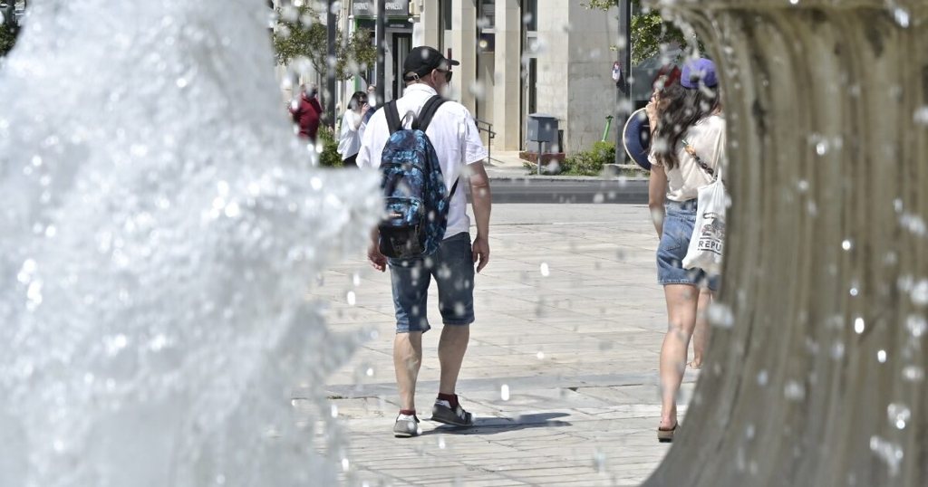 Καιρός: Ισχυρή θερμή εισβολή από 23 Αυγούστου – Πότε κορυφώνεται η ζέστη