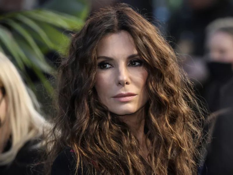 «Αρχισα να πενθώ 4 χρόνια πριν πεθάνει»- Η συγκλονιστική εξομολόγηση της Σάντρα Μπούλοκ για τον θάνατο του συντρόφου της
