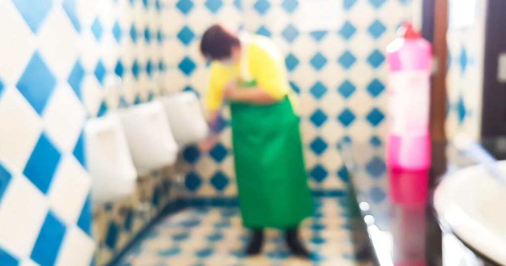 Γερμανία: Εργασιακός «μεσαίωνας» για καθαριστές σε τουαλέτες αυτοκινητοδρόμων