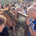 Αχαΐα: Τα άλογα προσκύνησαν και υποκλίθηκαν στην Παναγιά Μακελλαριά