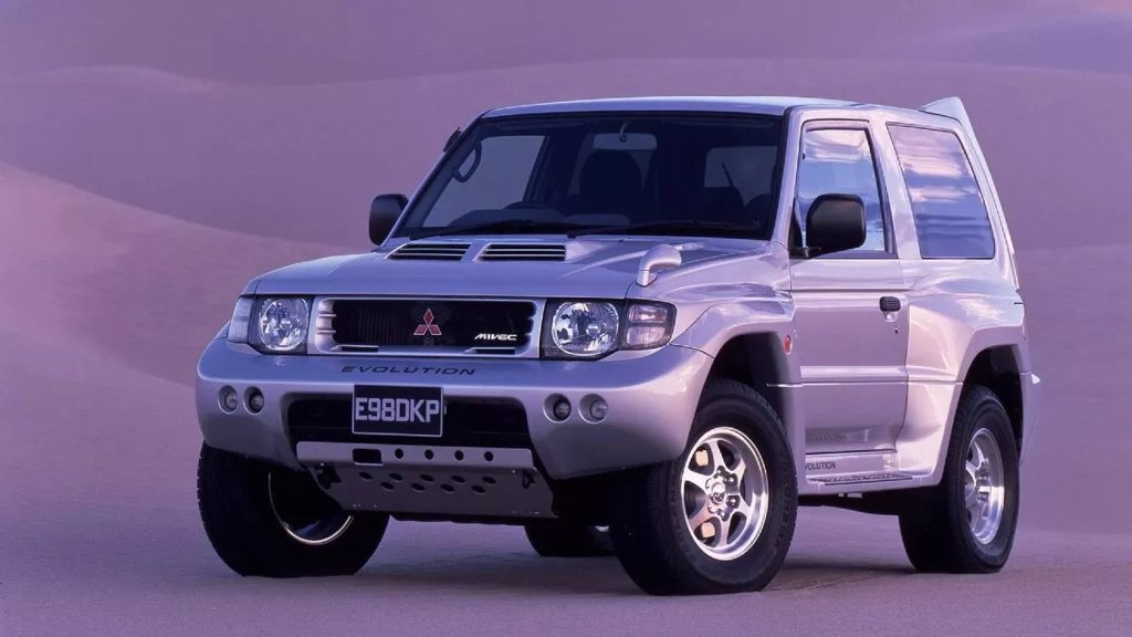 Το νέο Pajero αναμένεται να αποκαλυφθεί επίσημα στις 2 Σεπτεμβρίου