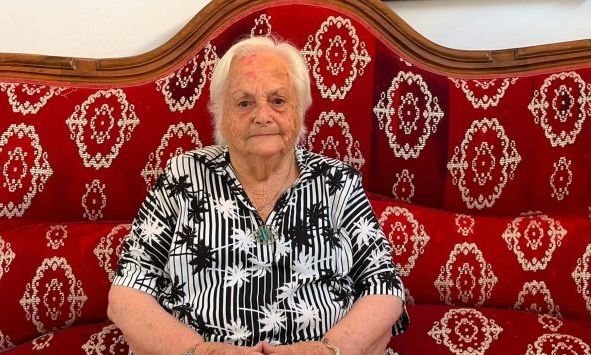 Κεφαλονιά: Η 90χρονη που σχεδιάζει το μέλλον της κεφαλονίτικης δαντέλας