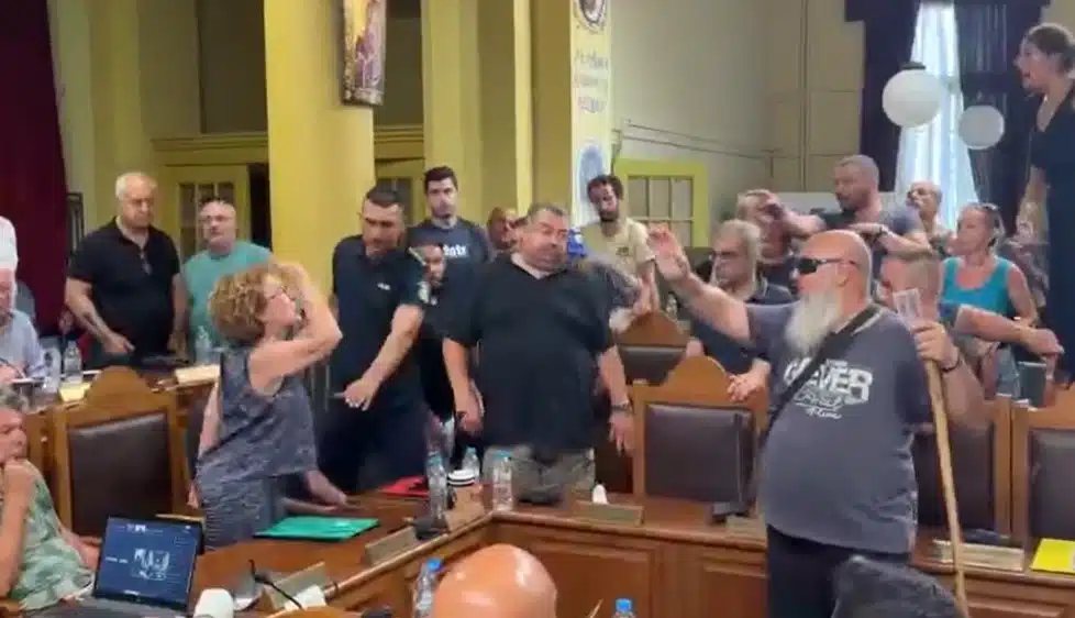 Λέσβος: Επεισοδιακή συνεδρίαση για τον αφθώδη πυρετό-Παραιτήθηκαν η Αντιπεριφερειάρχης και ο επικεφαλής της Κτηνιατρικής