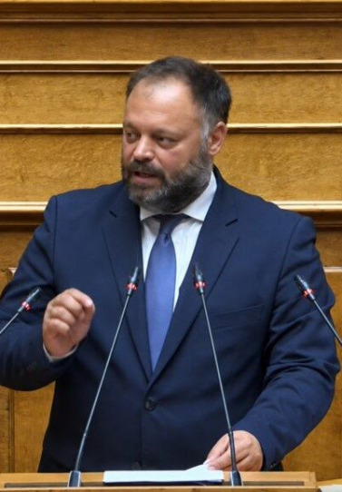 Τσιρώνης στη Βουλή: «Φτάνει με τις ευχές πάνω από τις στάχτες» – Επτά χρόνια κυβερνητικής «ετοιμότητας» με νεκρούς και καμένη Ελλάδα
