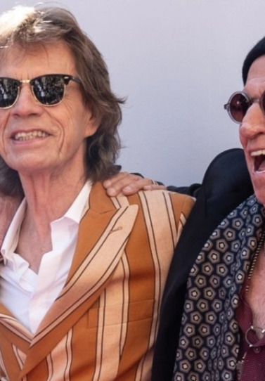 Rolling Stones: Η ιστορία του θρυλικού συγκροτήματος έρχεται στη μεγάλη οθόνη