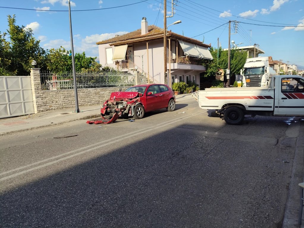 Δυτική Ελλάδα: Σφοδρή σύγκρουση 2 ΙΧ