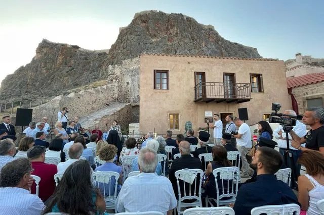 Τελεφερίκ Μονεμβασιάς: Από παράταση σε παράταση – Βραχοπροστασία κατόπιν εορτής