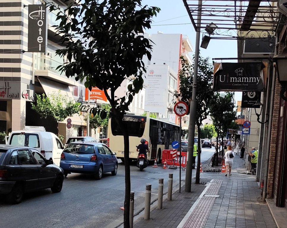 Πάτρα: Έκτακτες κυκλοφοριακές ρυθμίσεις στην Αγίου Ανδρέου από σήμερα Δευτέρα – Πού απαγορεύεται το παρκάρισμα