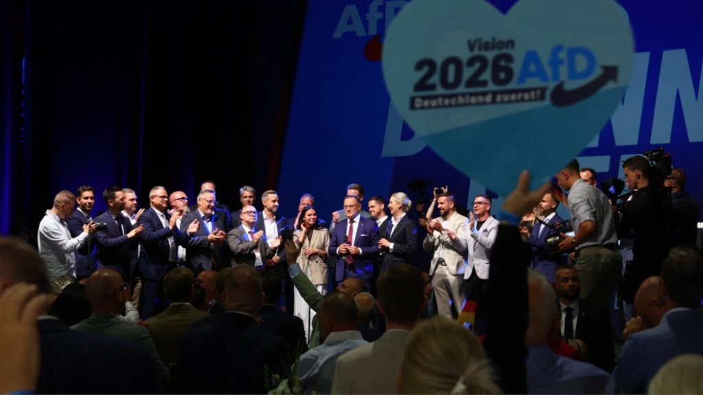 Σαρωτική νίκη για την ακροδεξιά AfD με 44% στη Σαξονία-Άνχαλτ: Οι έδρες, τα σενάρια κυβέρνησης και οι διεθνείς αντιδράσεις