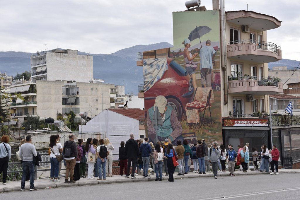 Το ArtWalk επιστρέφει για 11η συνεχόμενη χρονιά στην Πάτρα και φέτος τα κάνει όλα… ANO KATO.