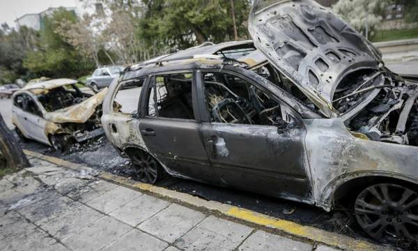 Πάτρα: Σαράντα εμπρησμοί οχημάτων σε δύο χρόνια με μόλις μία εξιχνίαση