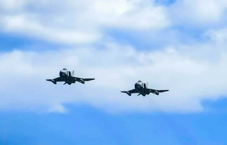 Αιγαίο – Τουρκικά F-16 και UAV πέταξαν πάνω από Ρω και Ζουράφα