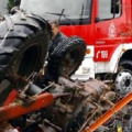 Πάτρα: Tρακτέρ με σταφύλια ντελαπάρισε στην ΒΙΠΕ – ΙΧ έφυγε από το δρόμο λόγω ολισθηρότητας