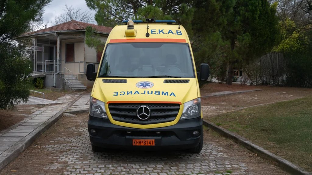 Αθήνα – O 21χρονος που μαχαιρώθηκε στη Φυλής δίνει μάχη στο νοσοκομείο