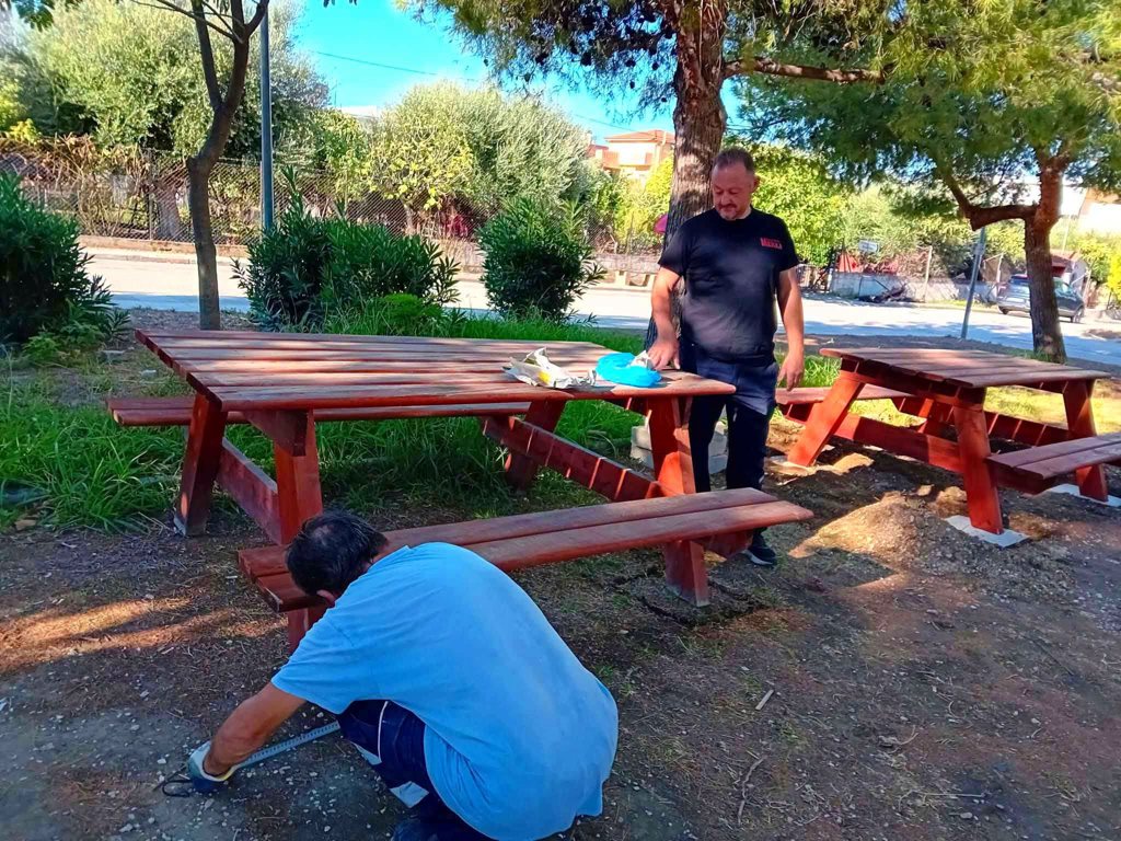 Πάτρα: Τραπέζια πικ νικ σε δύο περιοχές της πόλης
