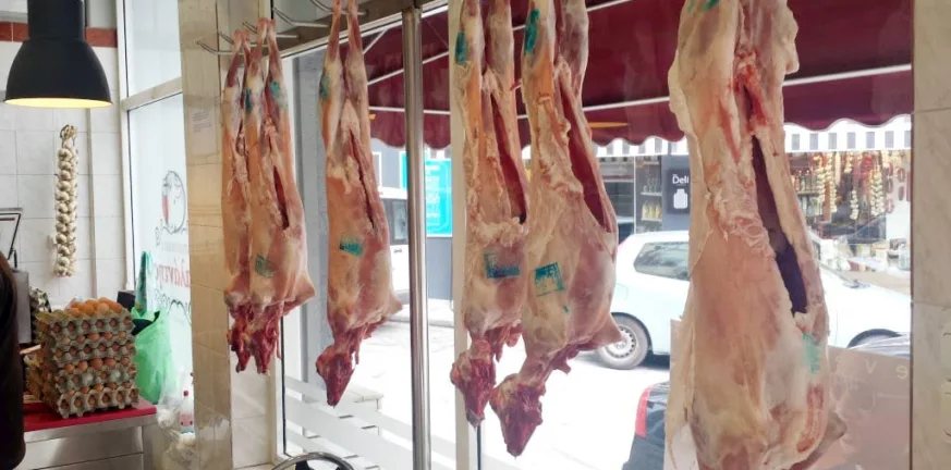 Πάτρα: Ακριβό το αρνί, χαμηλά η ζήτηση – Πώς έφτασε η τιμή στα 17-18 ευρώ το κιλό