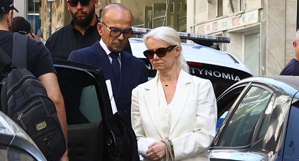 Θάνατος Μαζωνάκη: Οι απολογίες των δύο γιατρών – Τι λένε για την ΚΑΡΠΑ, τον απινιδωτή και το ΕΚΑΒ