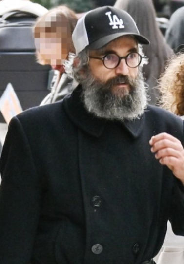 Άρης Σερβετάλης: Αν ερχόταν ο Χριστός και με ρωτούσε τι θέλω να μου χαρίσει, θα του έλεγα «θέλω να με πάρεις μαζί σου στη βασιλεία του Θεού»