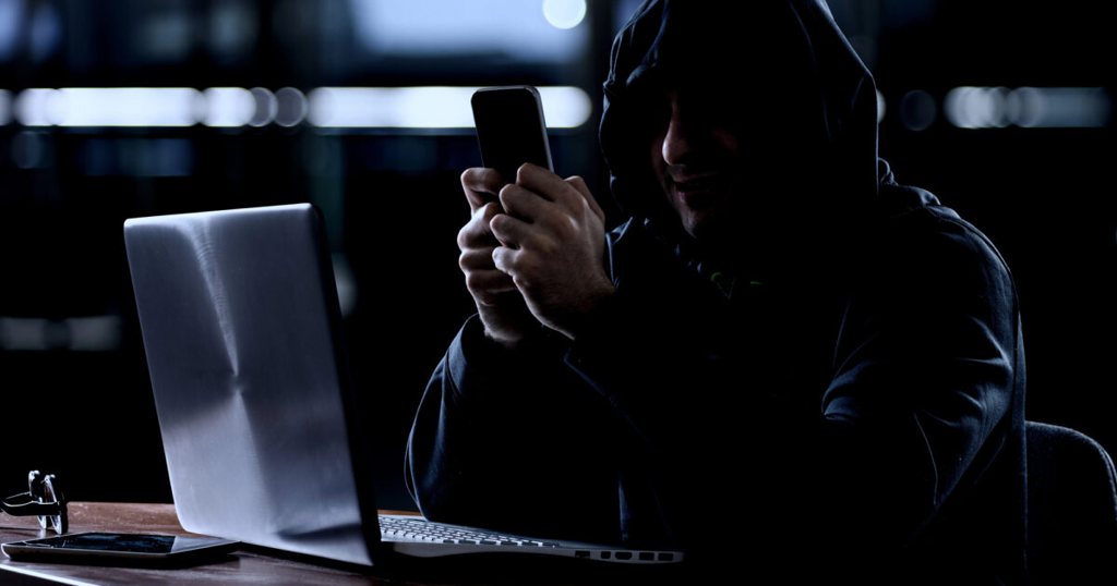 Παρίσταναν τους λογιστές και άρπαξαν 146.000 ευρώ και κοσμήματα – Τρεις συλλήψεις