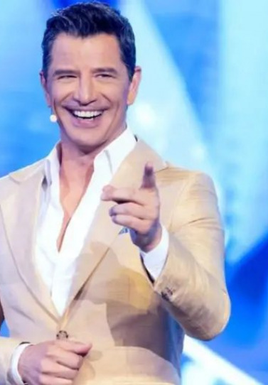 Σάκης Ρουβάς: Στον πάγο το YFSF – Το DWTS παίρνει τη θέση του και αλλάζει τα σχέδια του σταθμού